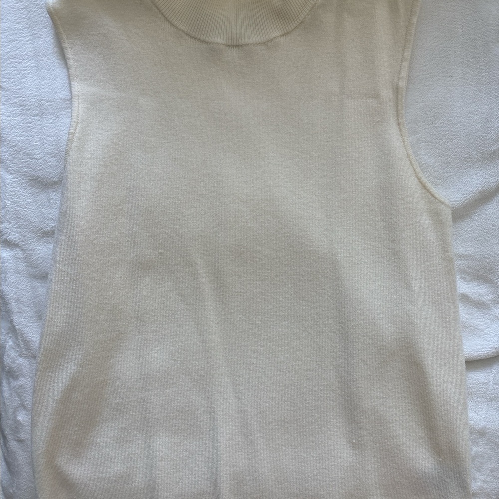 Elegant Sleeveless Cream Turtleneck Sweater